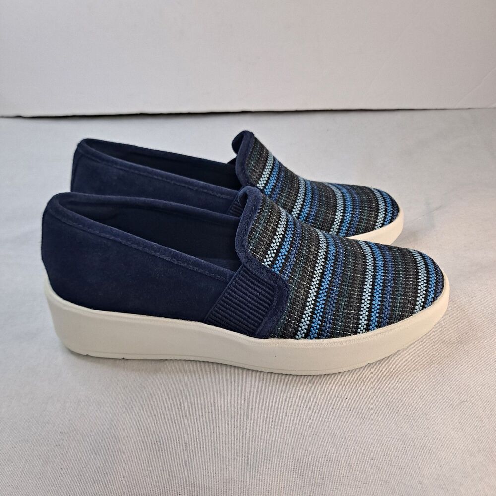 Clarks Layton Petal Slip-on Sneakers Shoes Women's 6.5M Navy Suede Fabric Upper
